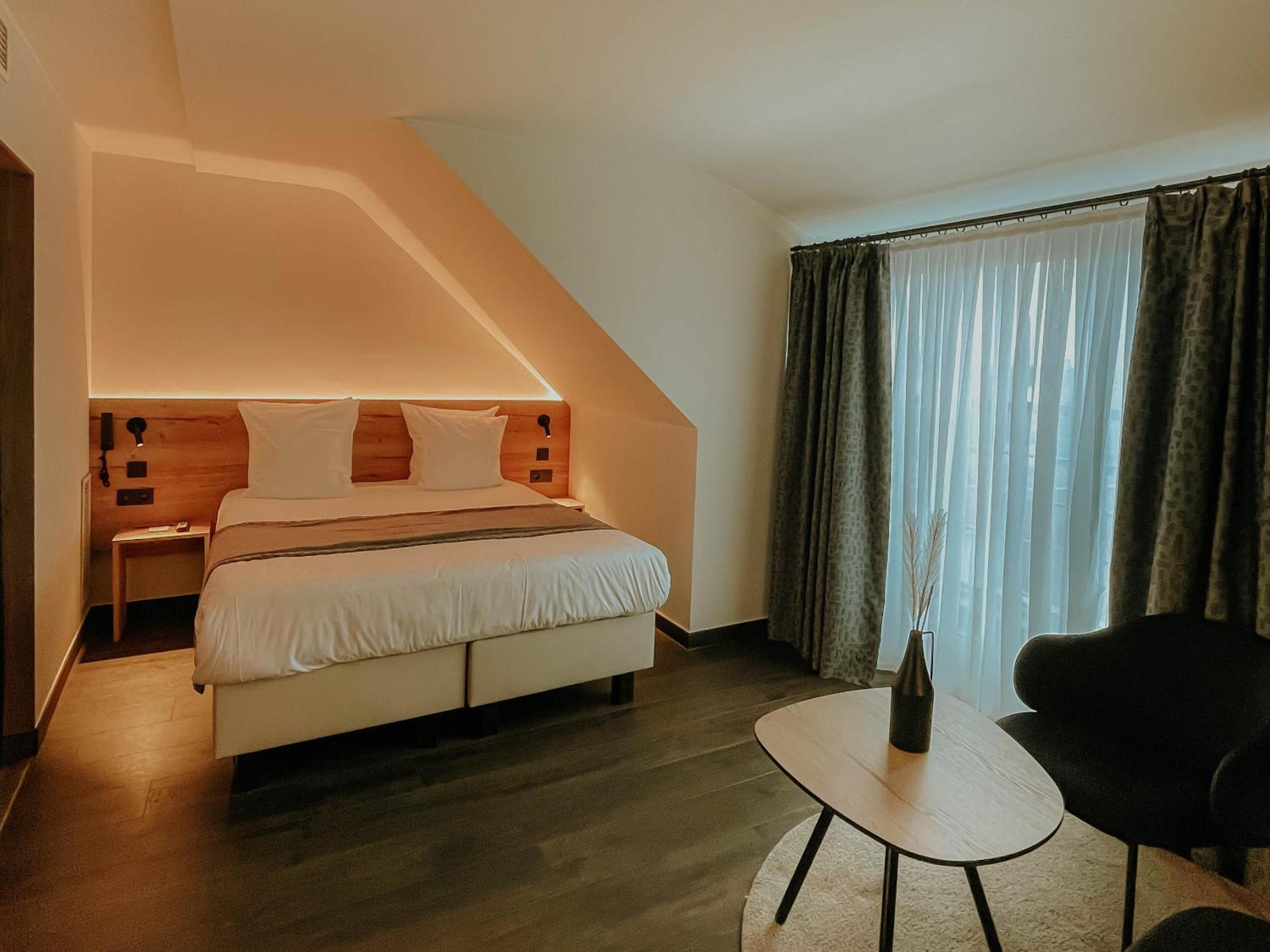 โฮเต็ลฮาร์โมนี่ Hotel เกนต์ ภายนอก รูปภาพ